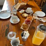 Alojamento de Acomodação e Pequeno-almoço Et Peyroutas 