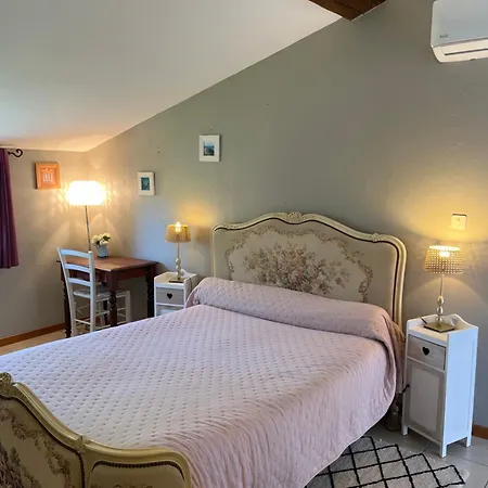Bed & Breakfast Et Peyroutas 