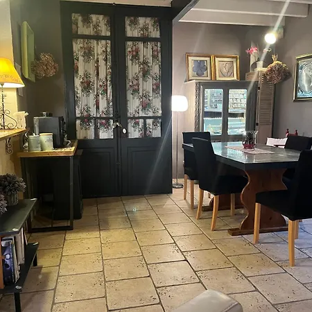 Bed & Breakfast Et Peyroutas 